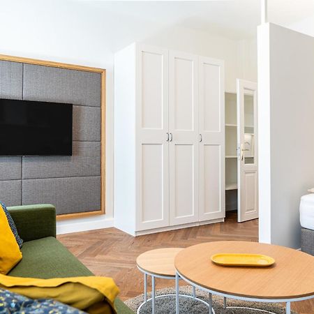 Twenty Five - Work & Life Apartments Amstetten Bagian luar foto