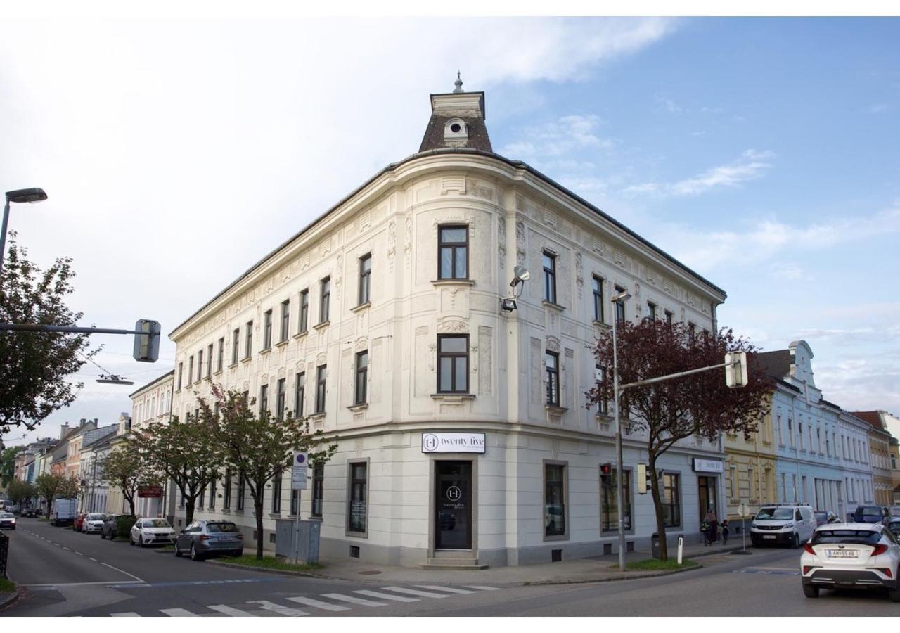 Twenty Five - Work & Life Apartments Amstetten Bagian luar foto